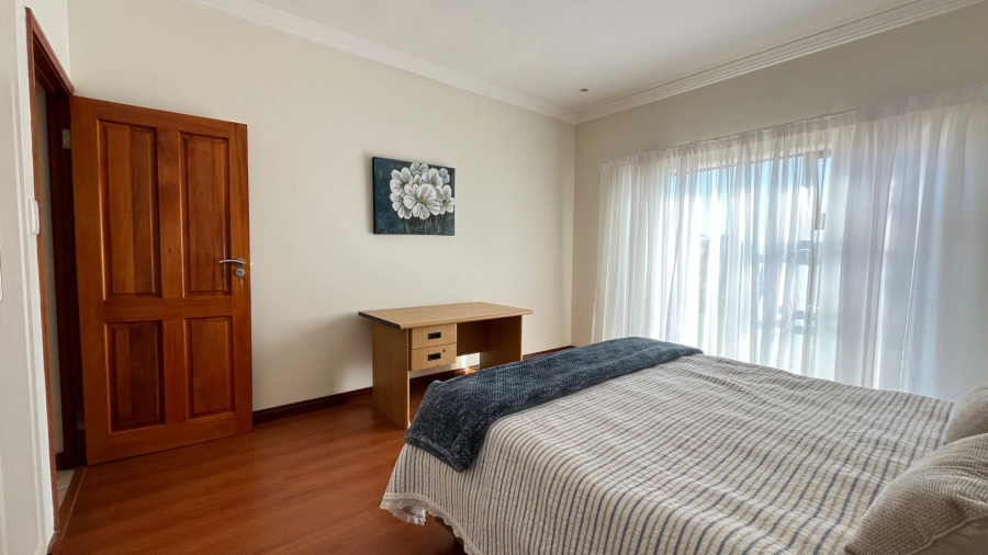 6 Bedroom Property for Sale in Hartenbos Heuwels Western Cape